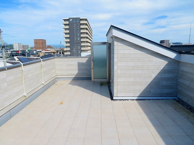 高知市南御座 中古戸建てのその他|屋上