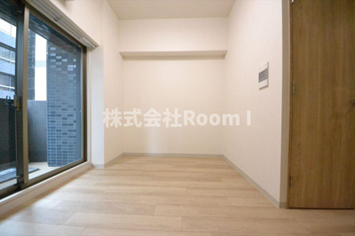 【居間・リビング】 | プレサンス堺筋本町エグゼブラン | ゆったりとした居間です