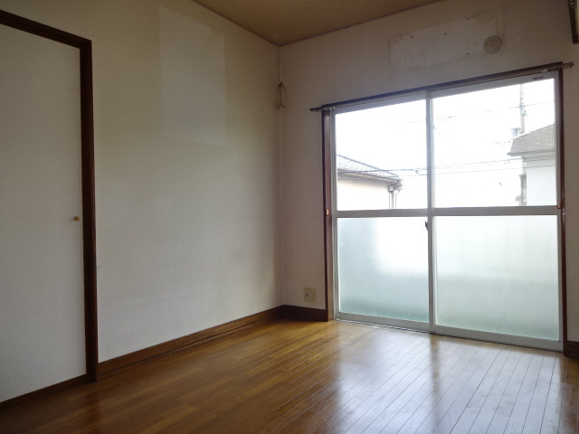 アーバン城見の居間・リビング