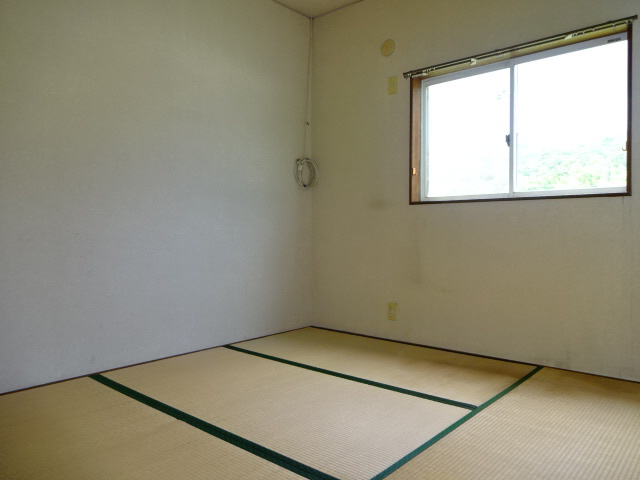 アーバン城見の和室