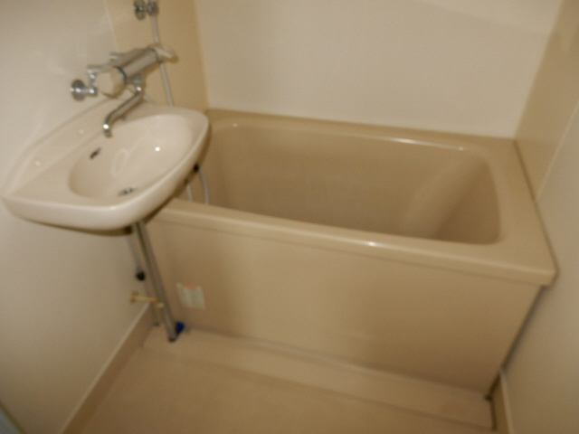 コーポ御立の浴室