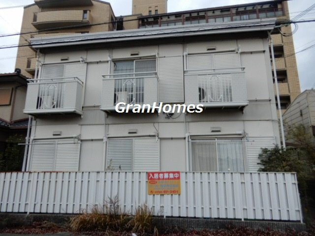 東辻井ハイツの外観