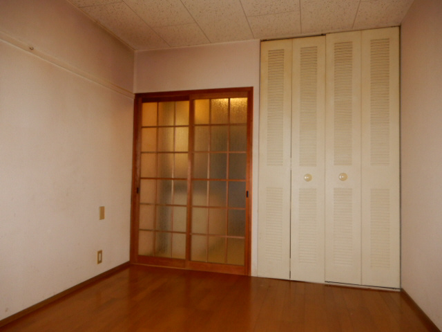 東辻井ハイツの寝室