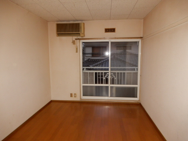 東辻井ハイツの子供部屋