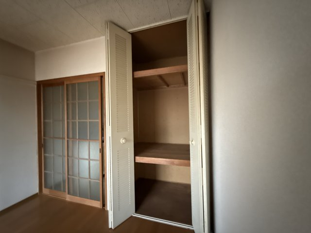 東辻井ハイツの収納