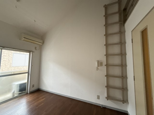 Uマンションの居間・リビング