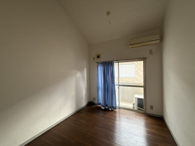 Uマンションの居間・リビング