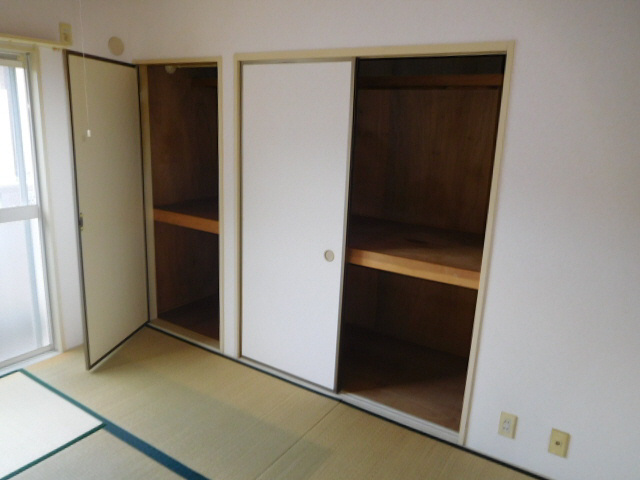 リヴァティー辻井の収納