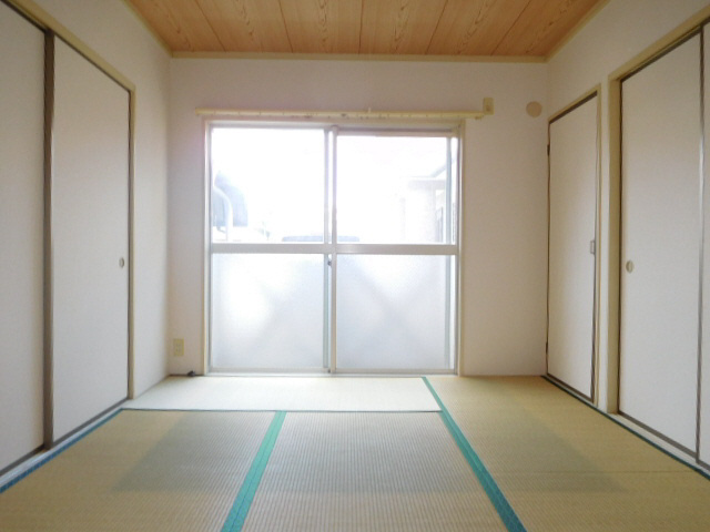 リヴァティー辻井の居間・リビング