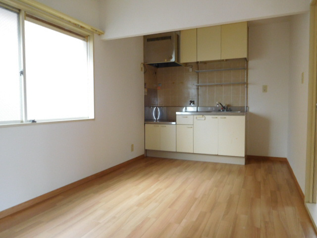 リヴァティー辻井の居間・リビング