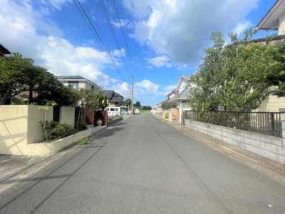 【前面道路含む現地写真】 | 九十九里町片貝中古戸建