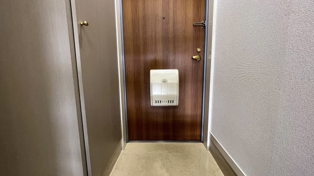 OSTクレスタの玄関