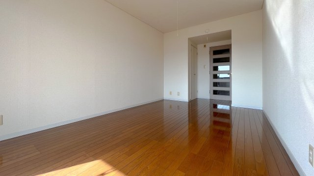 OSTクレスタの洋室