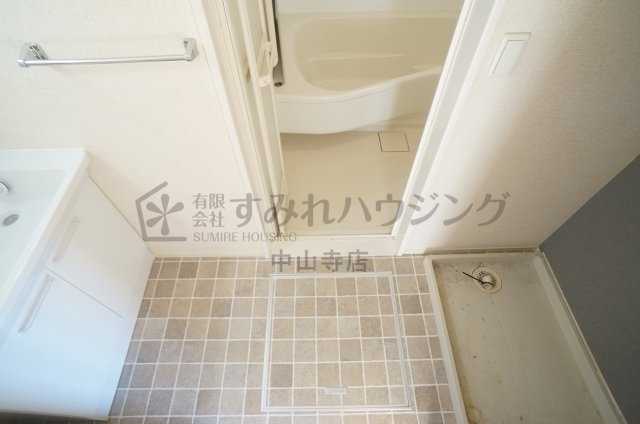 ヴィラソレアーダ中野　C棟の洗面所