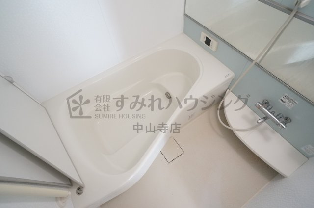 ヴィラソレアーダ中野　C棟の浴室