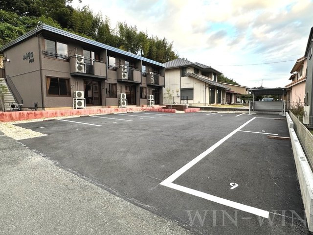 ユトリロ芦原駅の駐車場