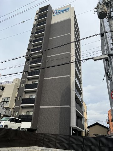 プレサンスロジェ上本町の外観