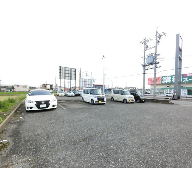 中鶉3丁目126番駐車場の外観