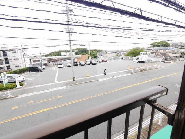 宮丘町1丁目店舗倉庫付住宅の展望