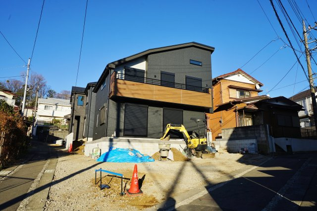 【横浜市旭区白根２丁目28-8全２棟新築戸建てＡ号棟】★仲介手数料無料★（不動丸小学校・鶴ヶ峰中学校）の外観