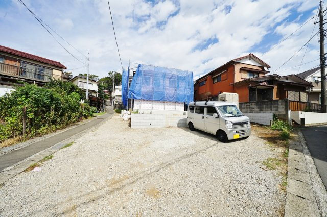 【横浜市旭区白根２丁目28-8全２棟新築戸建てＢ号棟】★仲介手数料無料★（不動丸小学校・鶴ヶ峰中学校）の外観