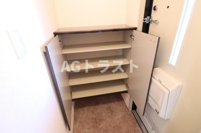 【玄関】 | サンモール雄美