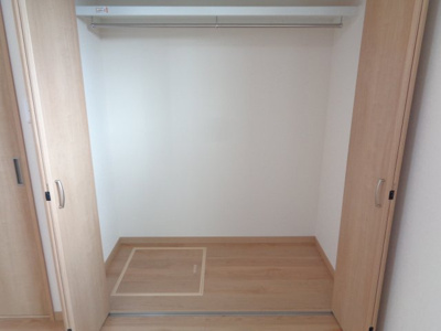 【収納】 | URBAN CUBIC鷹巣 | 現況写真については同サイズの他部屋の写真を使用しています。写真と現況が異なる場合は現況を優先いたします。