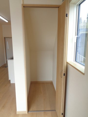 【収納】 | URBAN CUBIC鷹巣 | 現況写真については同サイズの他部屋の写真を使用しています。写真と現況が異なる場合は現況を優先いたします。