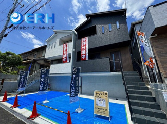 【外観】 | 上野通3丁目　新築戸建　2棟 | 2階建てで閑静な住宅に似合う素敵な外観です。