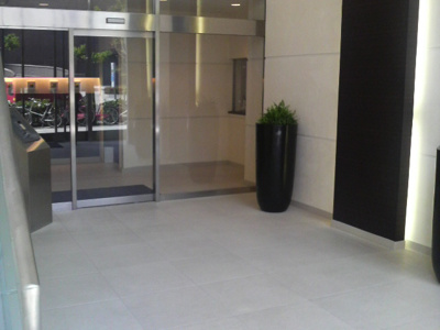 【エントランス】 | アイ＆エフ梅田