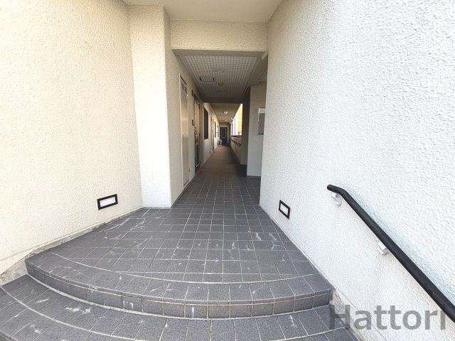 フォレスト緑ケ丘のエントランス