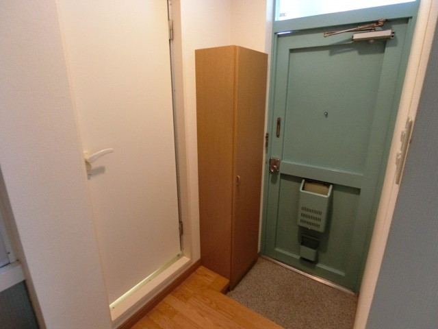 マルサンビルの玄関|玄関です