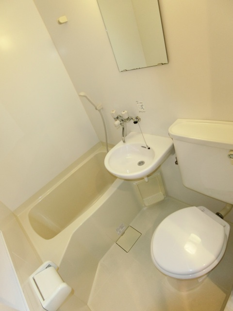 マルサンビルのトイレ|ゆったりとした空間のトイレです