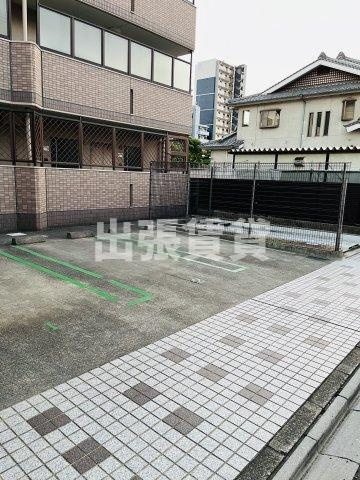 仲介手数料0円！エスポワール亀島の駐車場