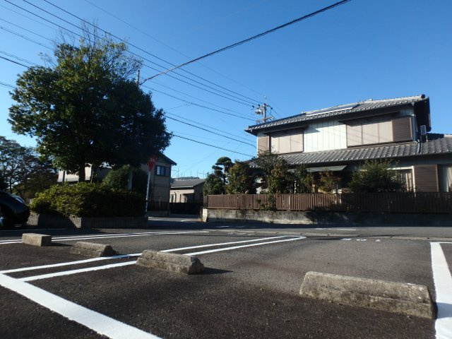 グランディールヒルズの駐車場