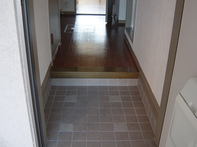 グランディールヒルズの玄関