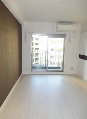 J-PLACE東町の居間・リビング|こちらのリビングで趣味の時間をお楽しみください※同タイプのお部屋になります。