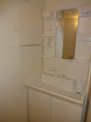 J-PLACE東町の洗面所|使いやすい洗面所です※同タイプのお部屋になります。