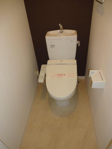 J-PLACE東町のトイレ|清潔感のあるトイレです※同タイプのお部屋になります。