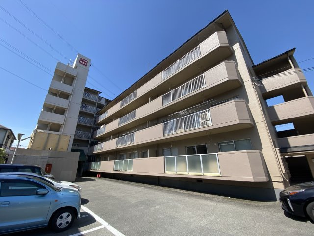 グリーンハイツ東山の外観