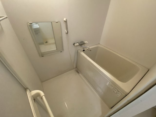 グリーンハイツ東山の浴室