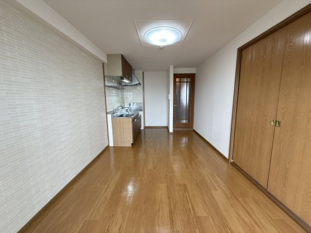 デランテ蓼野の居間・リビング