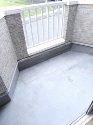 【バルコニー】 | セレンディピティ | 陽当たり良好なバルコニーです