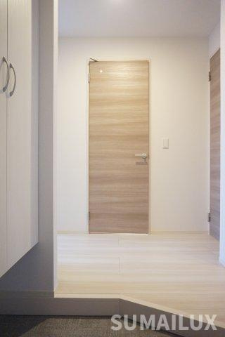 熊本市南区江越２丁目のアパートの玄関