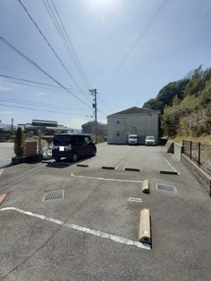 【駐車場】 | ベイリーフ | 駐車場に車を止められます