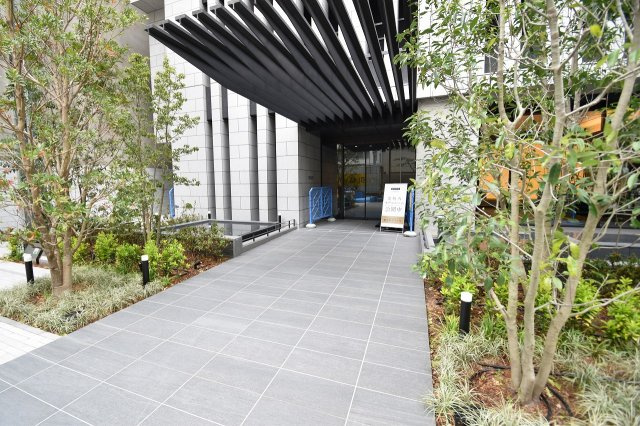 クレヴィアタワー御堂筋本町のエントランス
