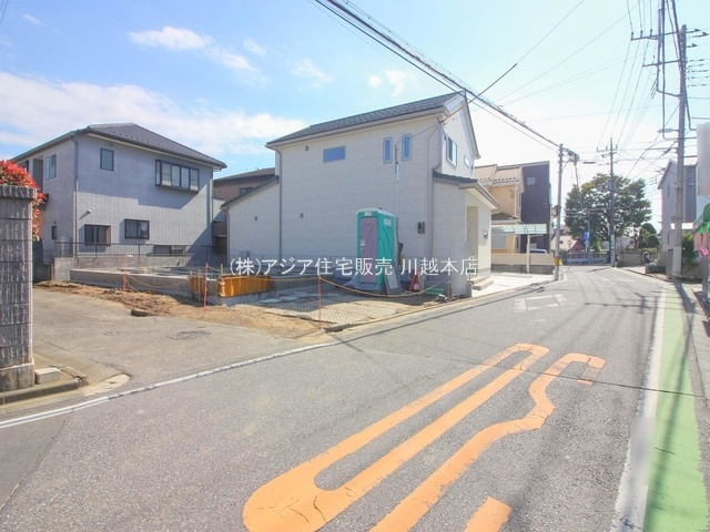 月々７万円台～　新築戸建　川越市宮元町2期の前面道路含む現地写真|角地