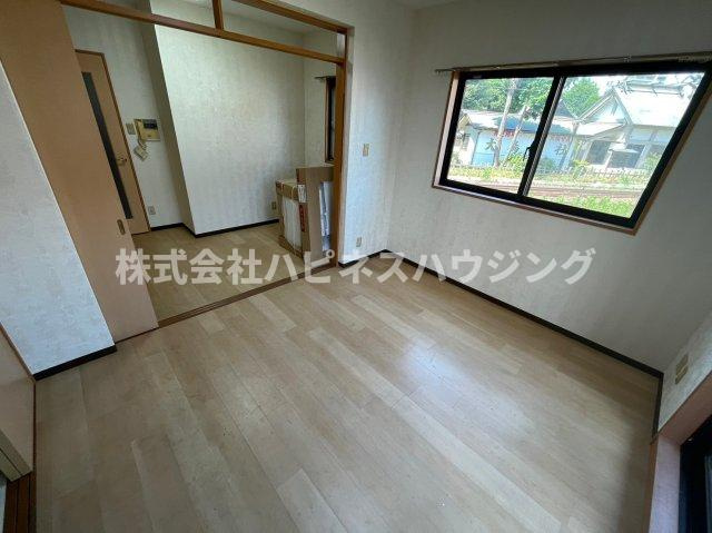 インシュランスビルⅩⅤ旭町の居間・リビング