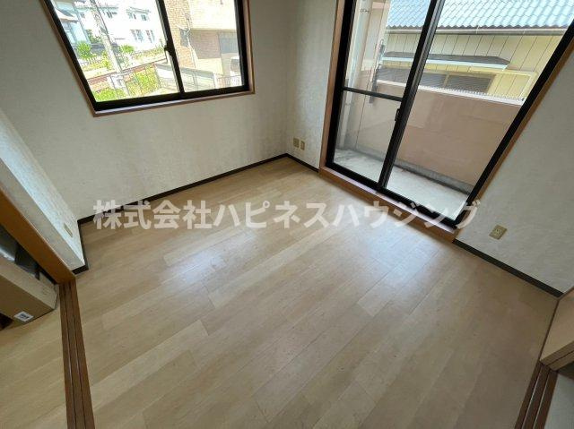 インシュランスビルⅩⅤ旭町の洋室