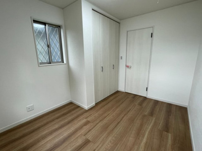 【洋室】 | 郷地町貸家 | 1階洋室5帖
※前回募集時の写真です。現状優先